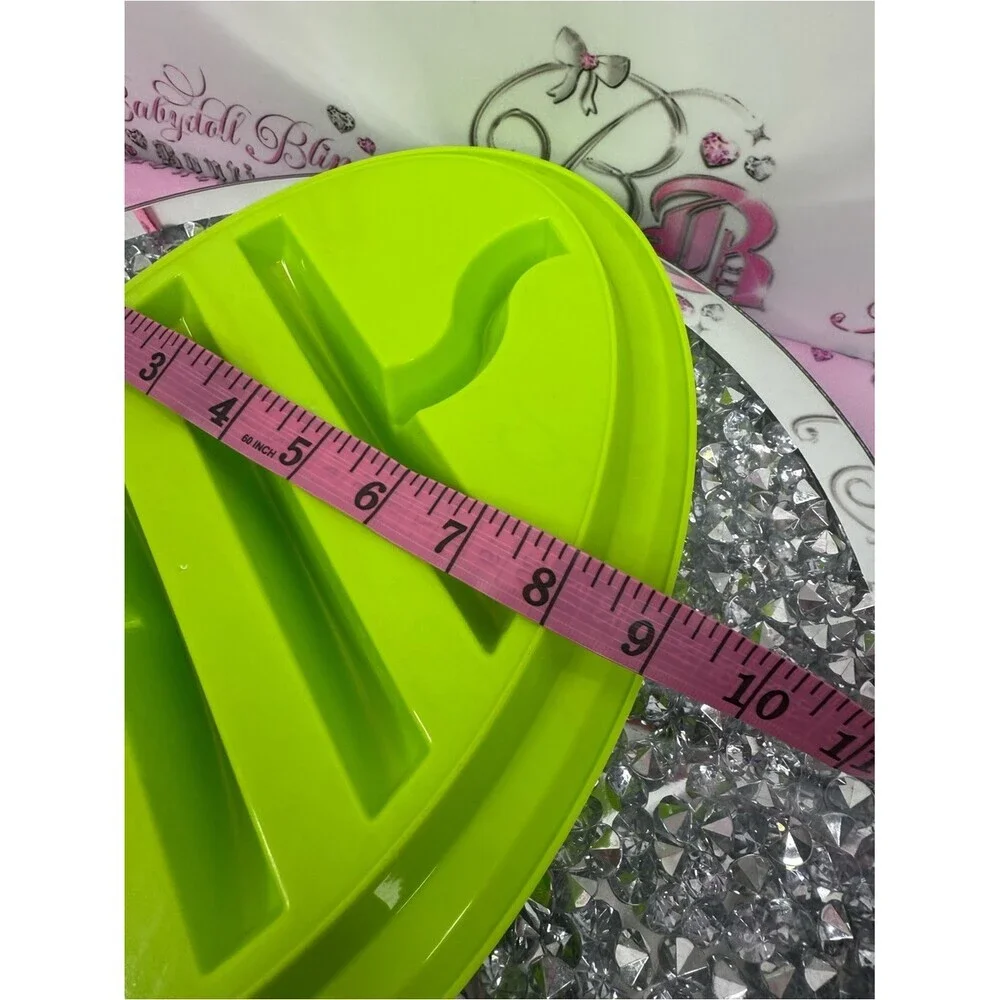 2 taco 🌮 plates set holds tacos separator and holder Bright Green neon plastic